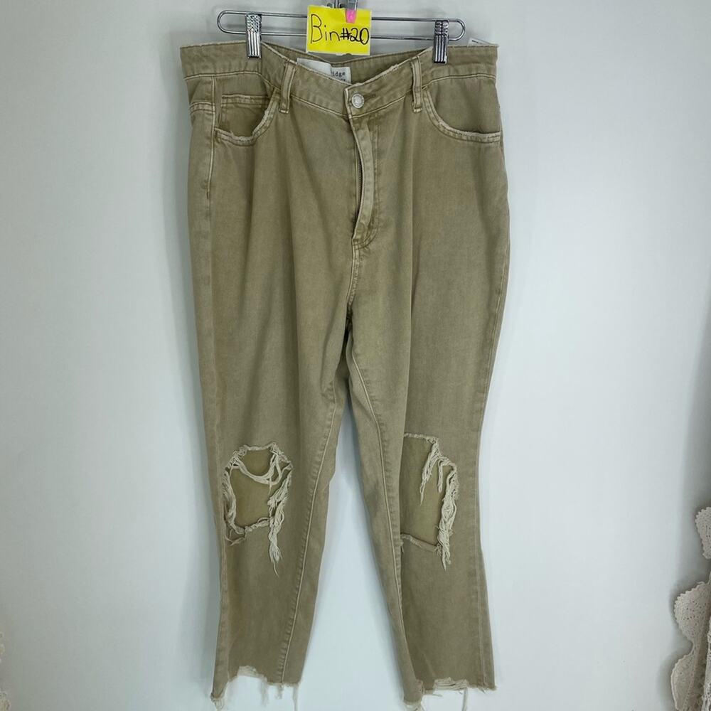 bridge by gly Mom Jeans Ran Distressed Size 31 BG5799A